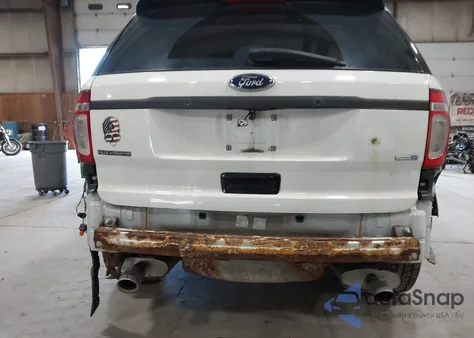 2013 Ford Police Interceptor z USA, uszkodzony, nr VIN 1FM5K8AR6DGA80571